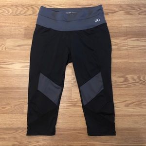 2(X)IST Capri leggings